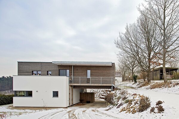 Passivhaus in Weipelsdorf bei Schnee